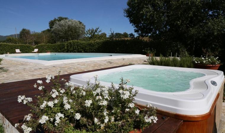 מאטליקה Villa Collepere Country House מראה חיצוני תמונה